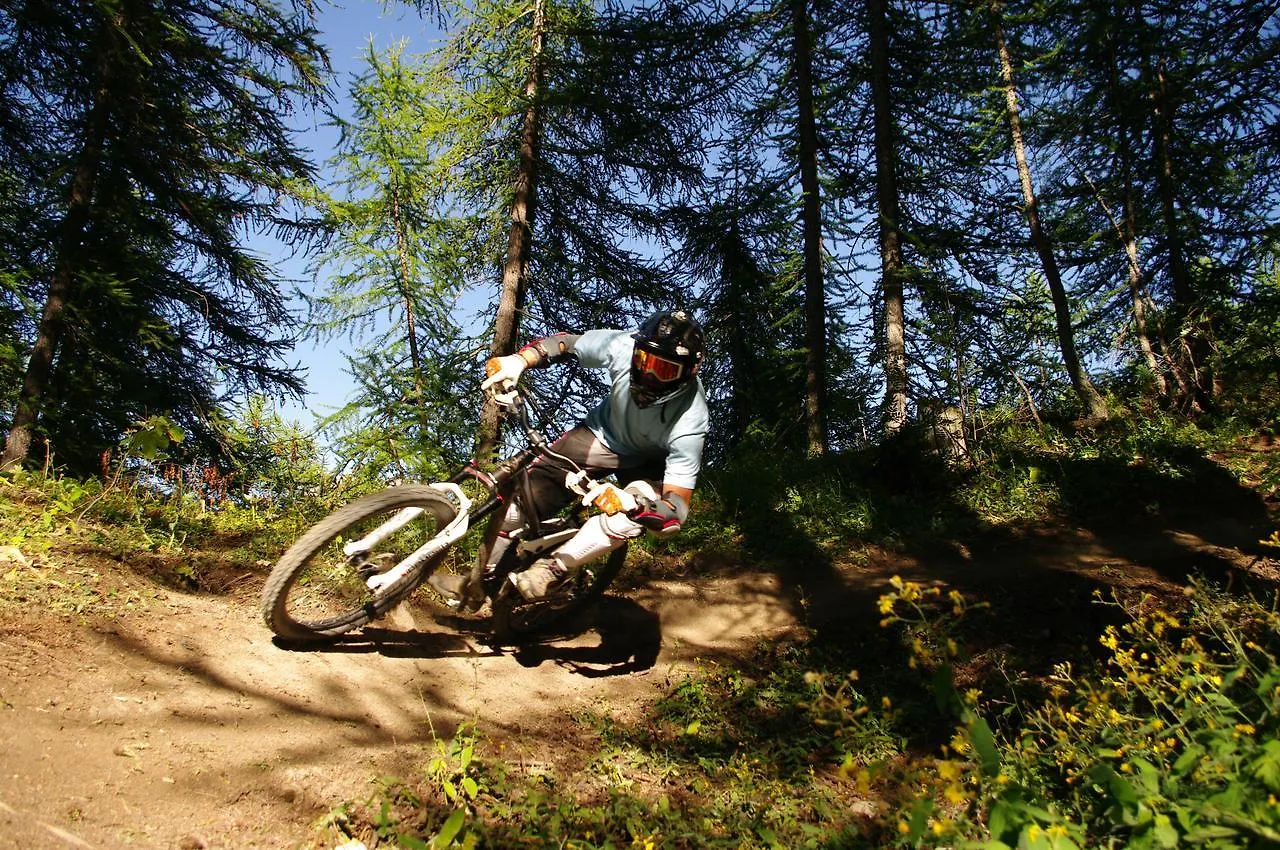 Rock Noir & Spa La Salle-les-Alpes 4*,